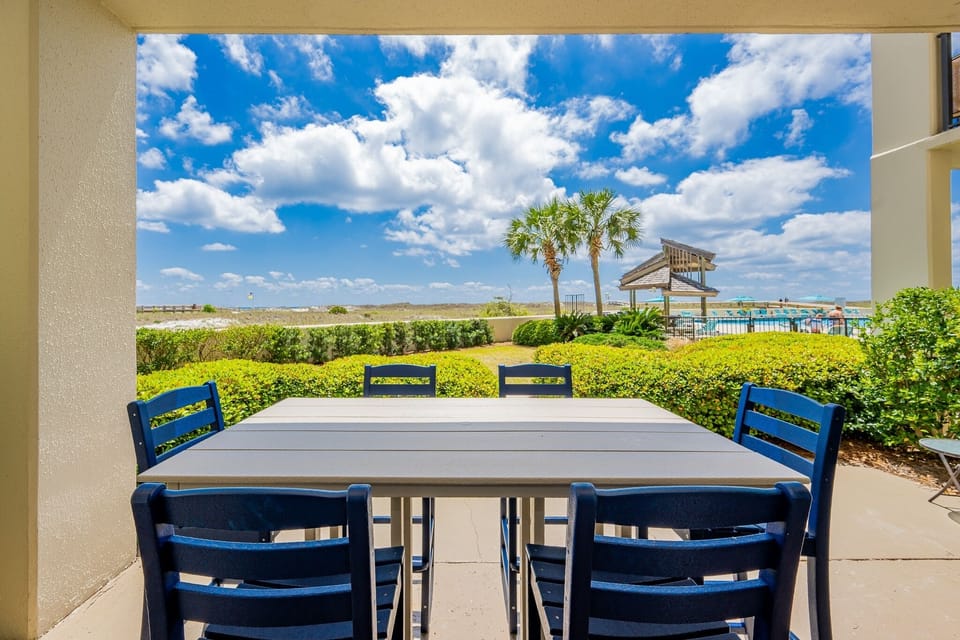 Condo, 2 Bedrooms | Outdoor dining