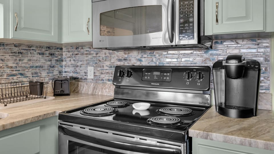 Southwinds I-5 Kitchen