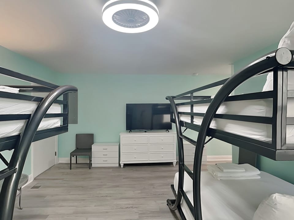 Fourth Bedroom, First Floor - TV