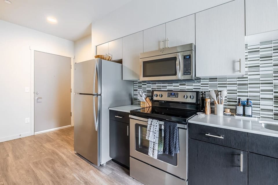 Fully stocked kitchen will ensure you have all you need for short or long stays