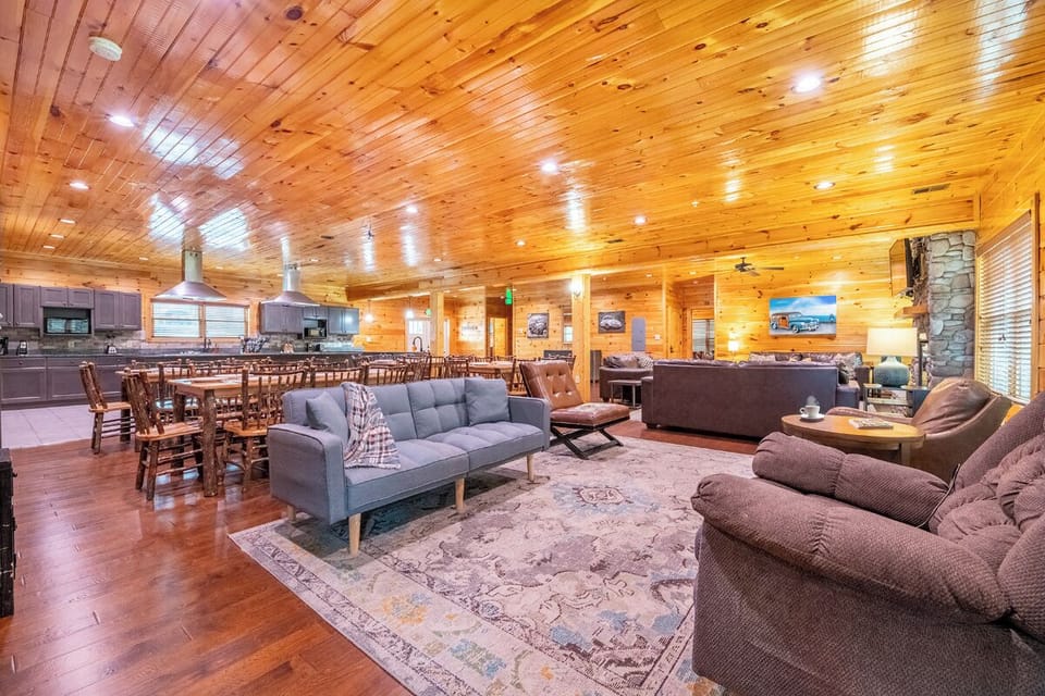Mayes Landing's cozy living area
