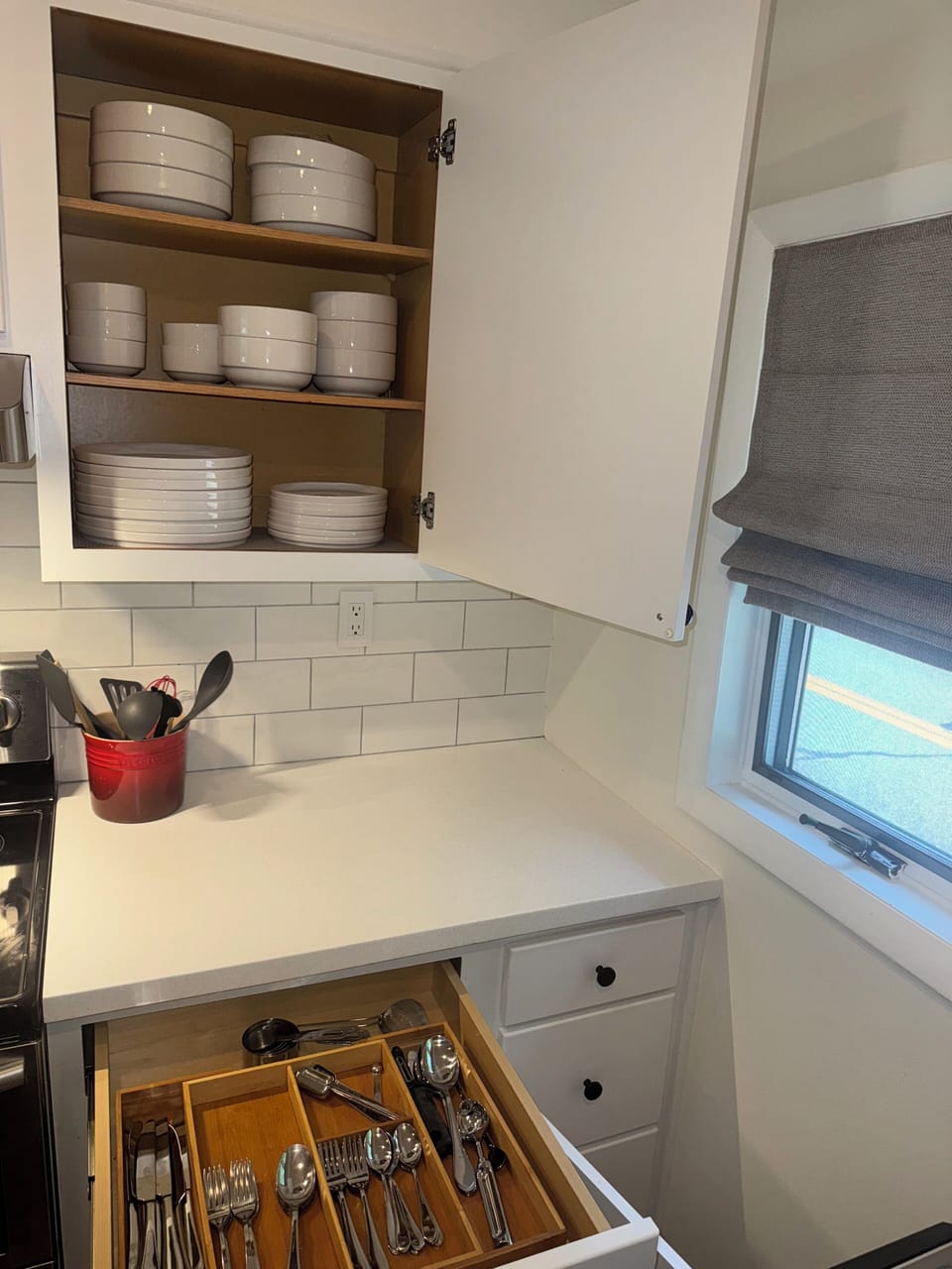 fully stocked kitchen 