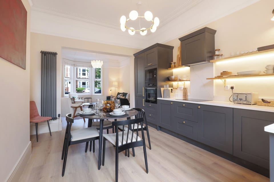 Apartment, Patio | Private kitchen | Coffee/tea maker, electric kettle, toaster