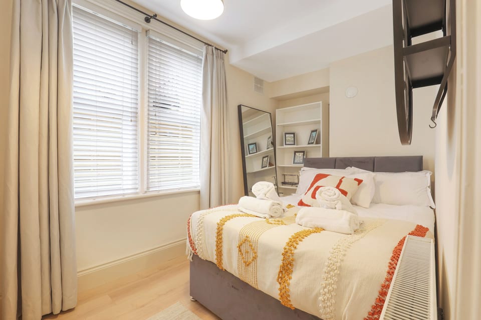 Apartment, Patio | 2 bedrooms, iron/ironing board, free WiFi