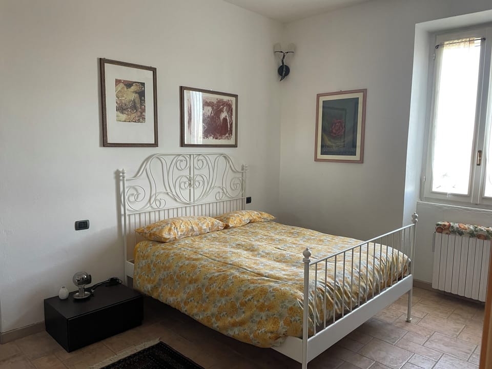 Double or Twin Room, Garden View | In-room safe