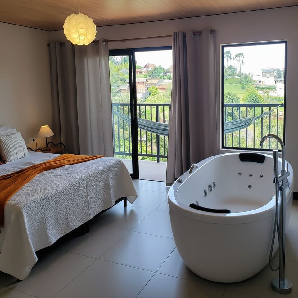 Jetted tub