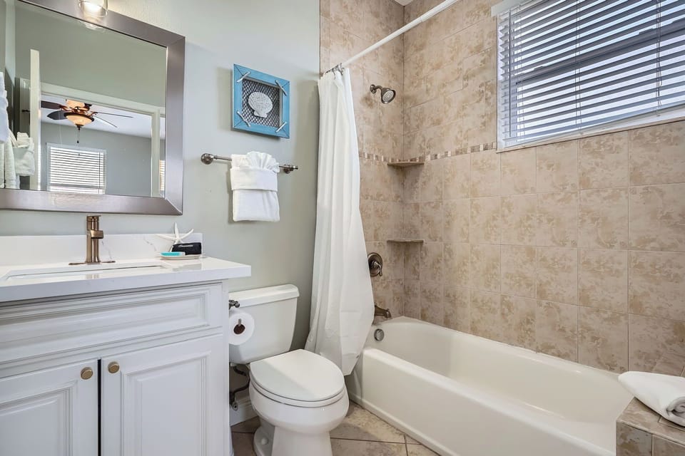 King Bath Upstair Ensuite