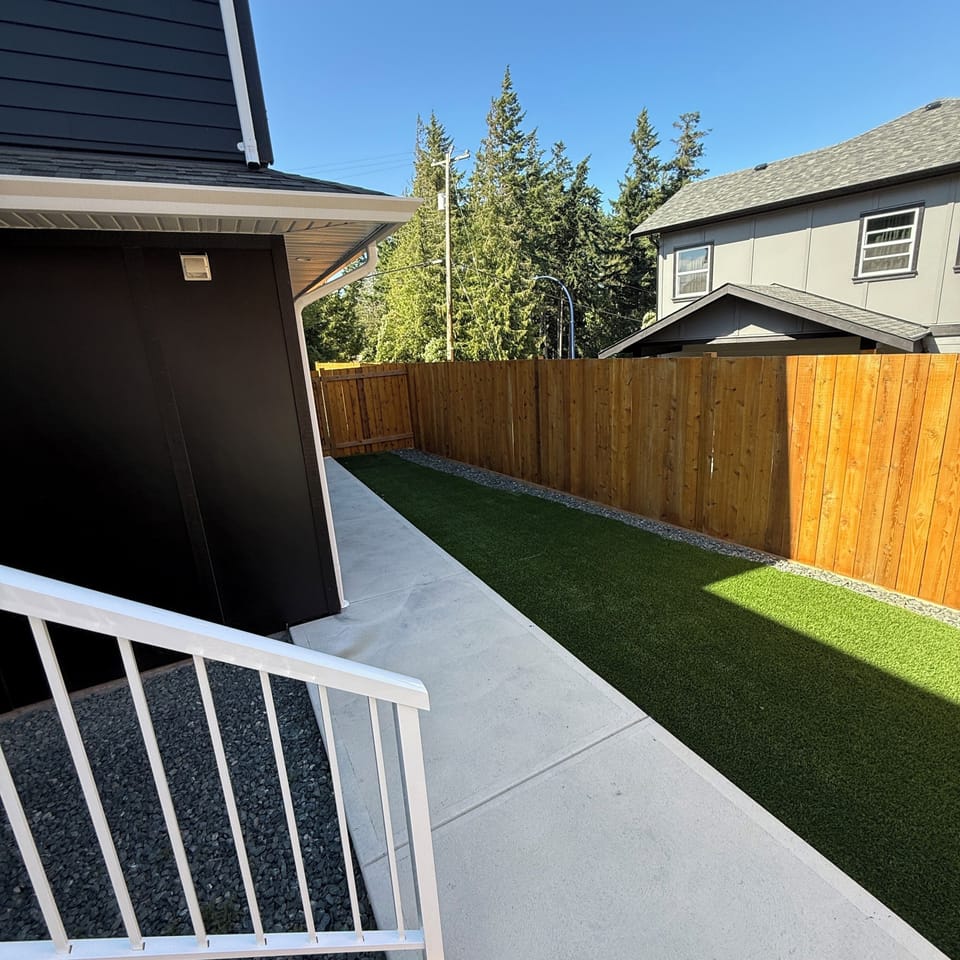 Yard for the suite
