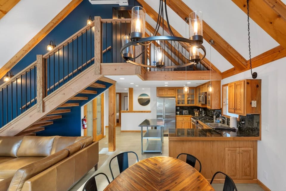 Recently remodeled with all new furnishings, A+ amenities, AC and more.