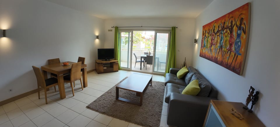 Lounge with double sofa bed