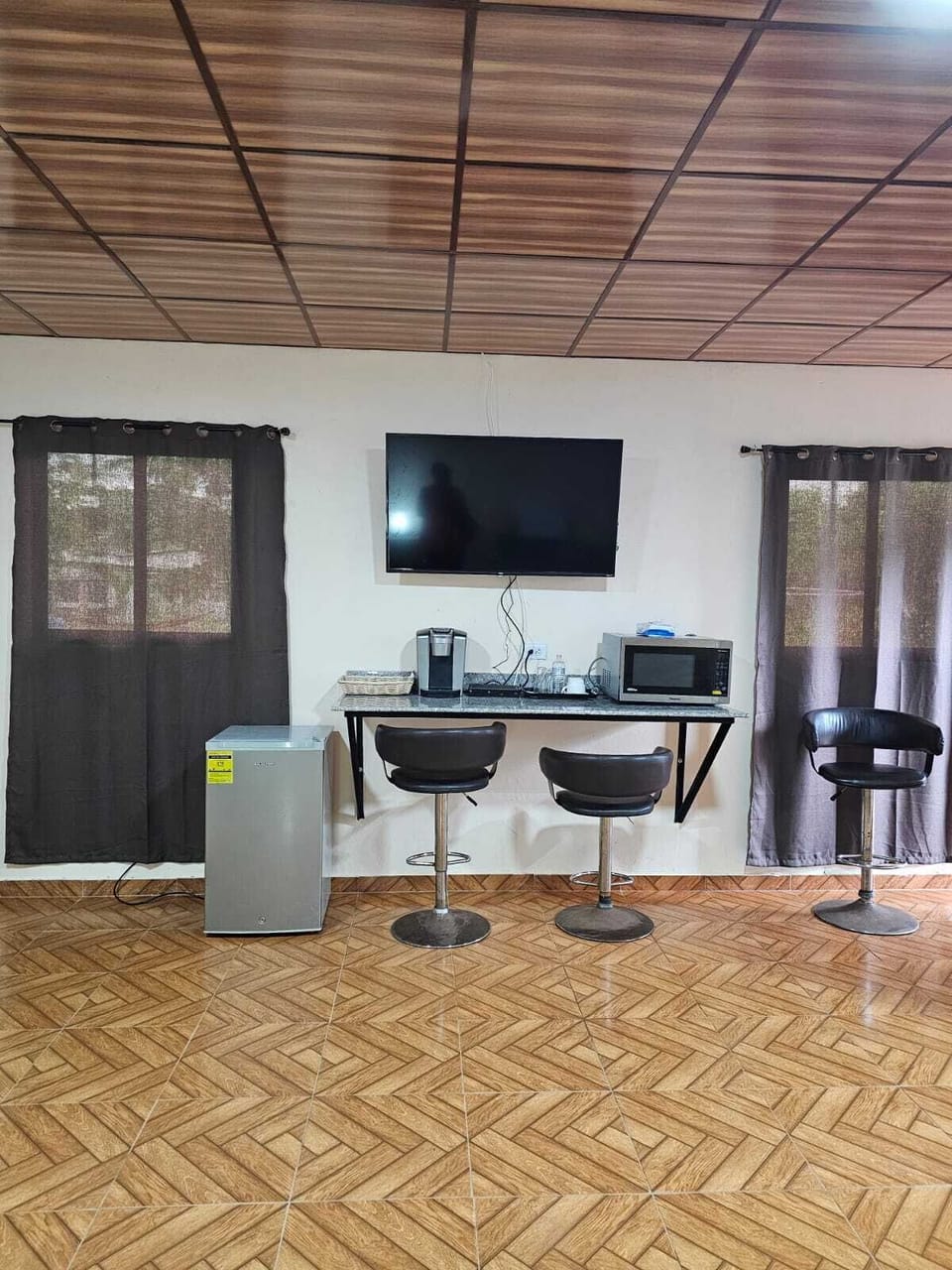 Iron/ironing board (on request), WiFi (free)