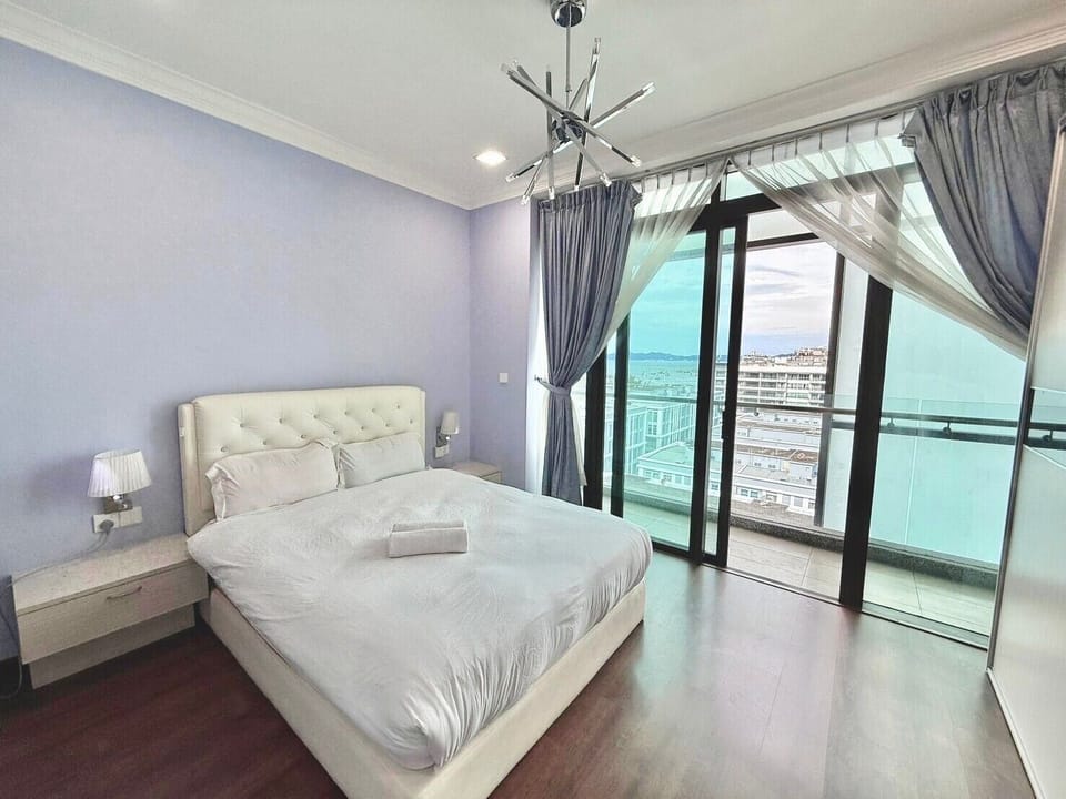 3 bedrooms, blackout drapes, iron/ironing board
