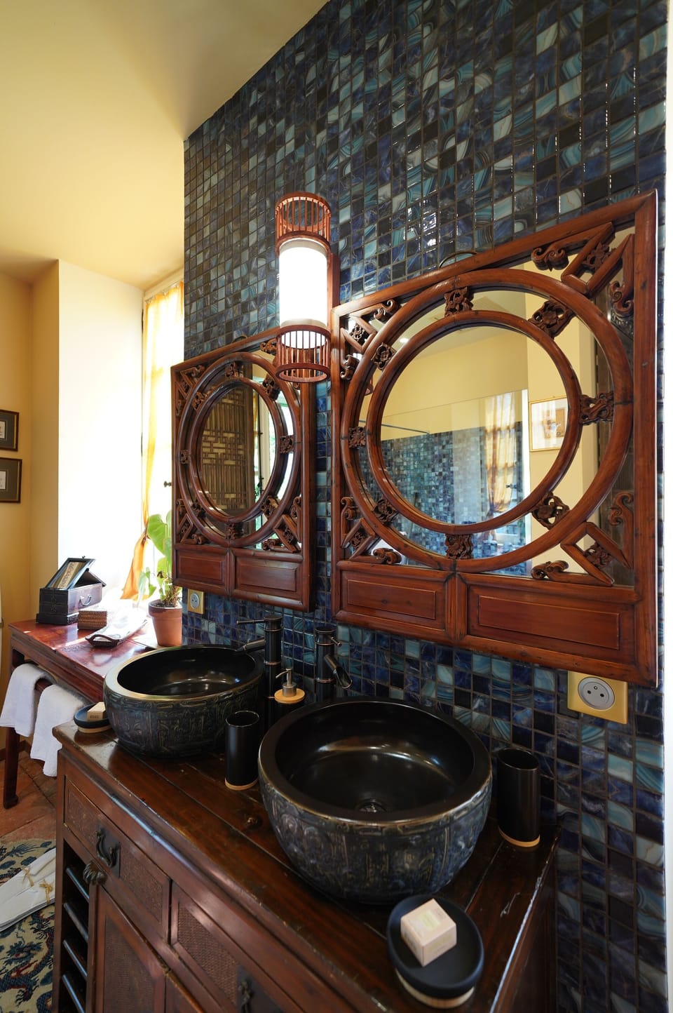 Luxury Suite, City View | Bathroom | Shower, rainfall showerhead, eco-friendly toiletries, hair dryer
