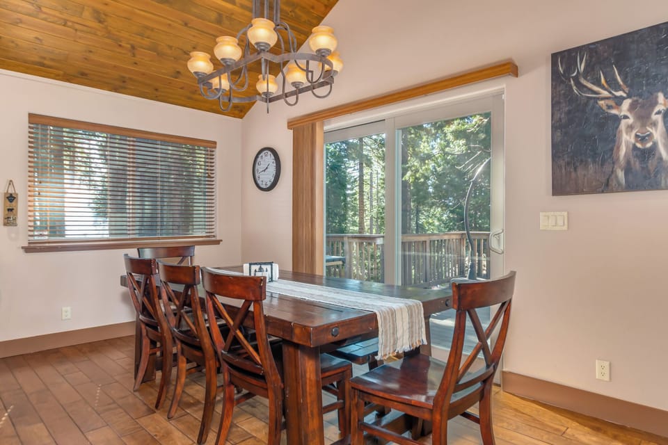 Dining Area 1