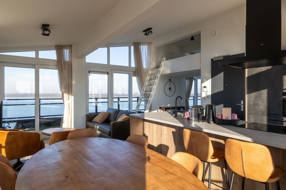 Apartment | Dining