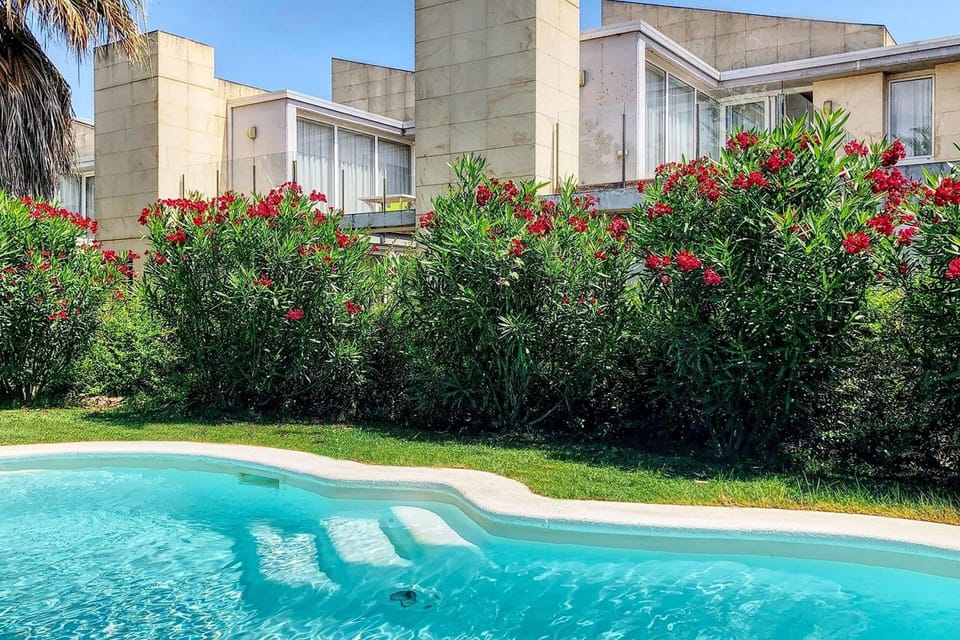 Apartment | Pool | Outdoor pool
