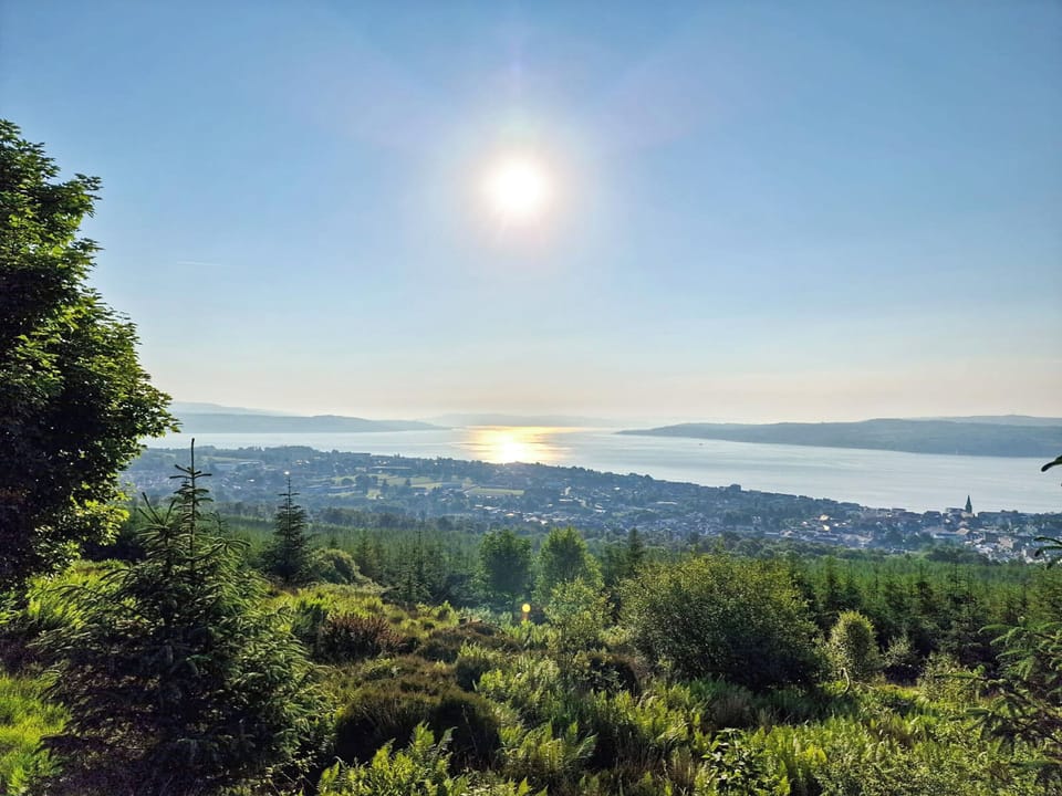 Surrounding area | Lena&rsquo;s Corner, Dunoon