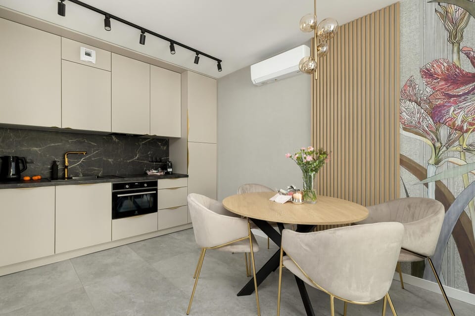 Apartment | Private kitchen | Highchair