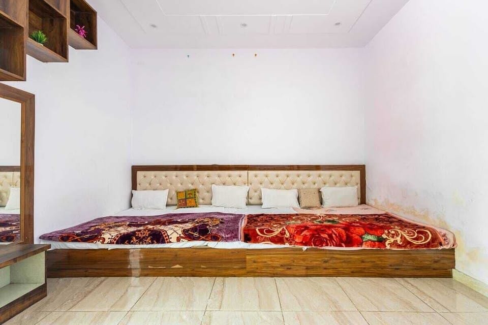 Room, Mountain View | Free WiFi