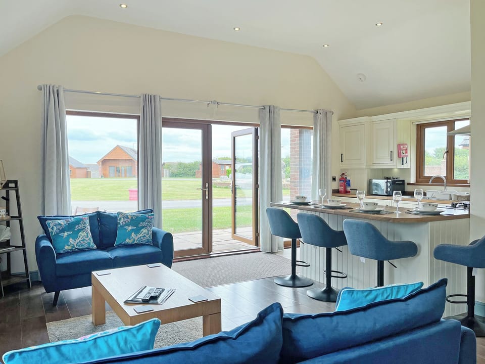 Open plan living space | Jasmine Lodge, Fitling
