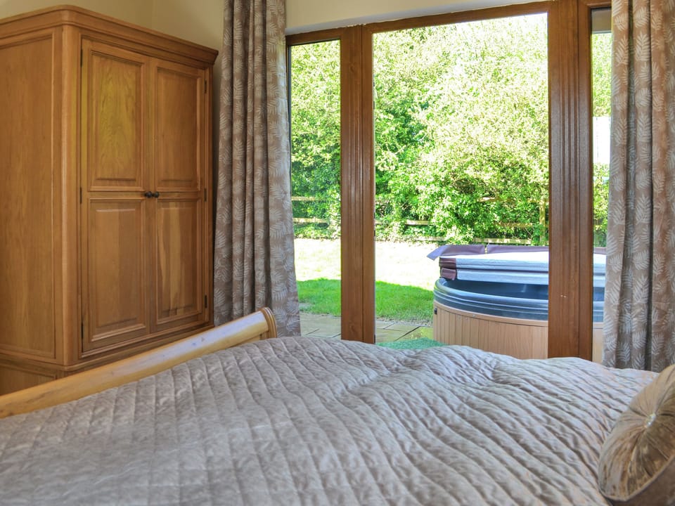 Double bedroom | Jasmine Lodge, Fitling