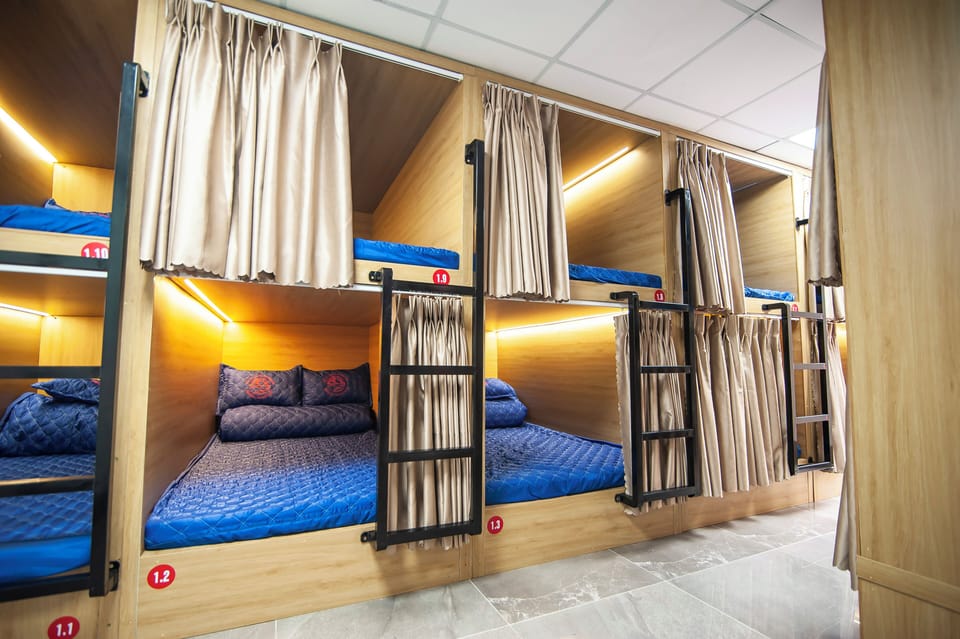 Soundproofing, WiFi (free)
