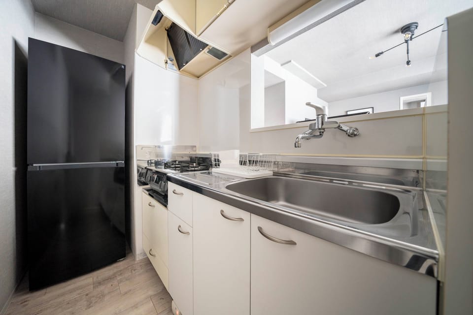 Fridge, microwave, stovetop, electric kettle