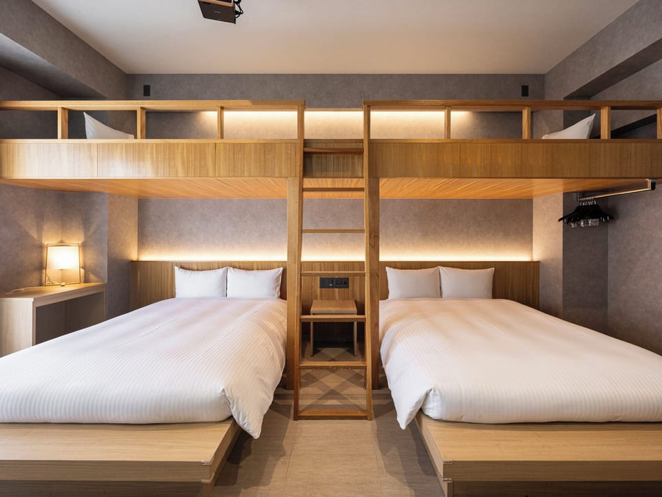 Family Room, Non Smoking | In-room safe, desk, blackout drapes, soundproofing