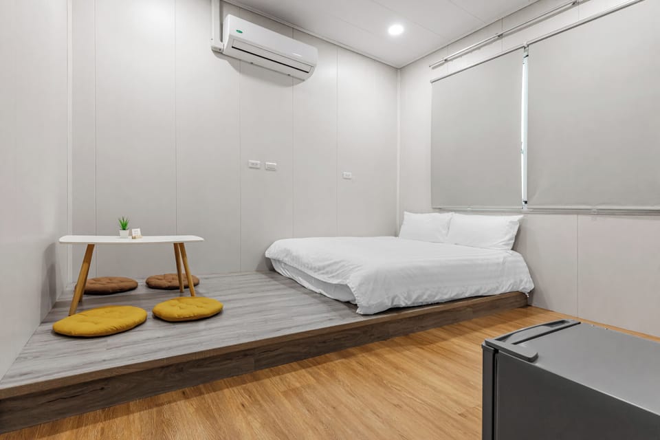 Standard Double Room | Free WiFi, bed sheets
