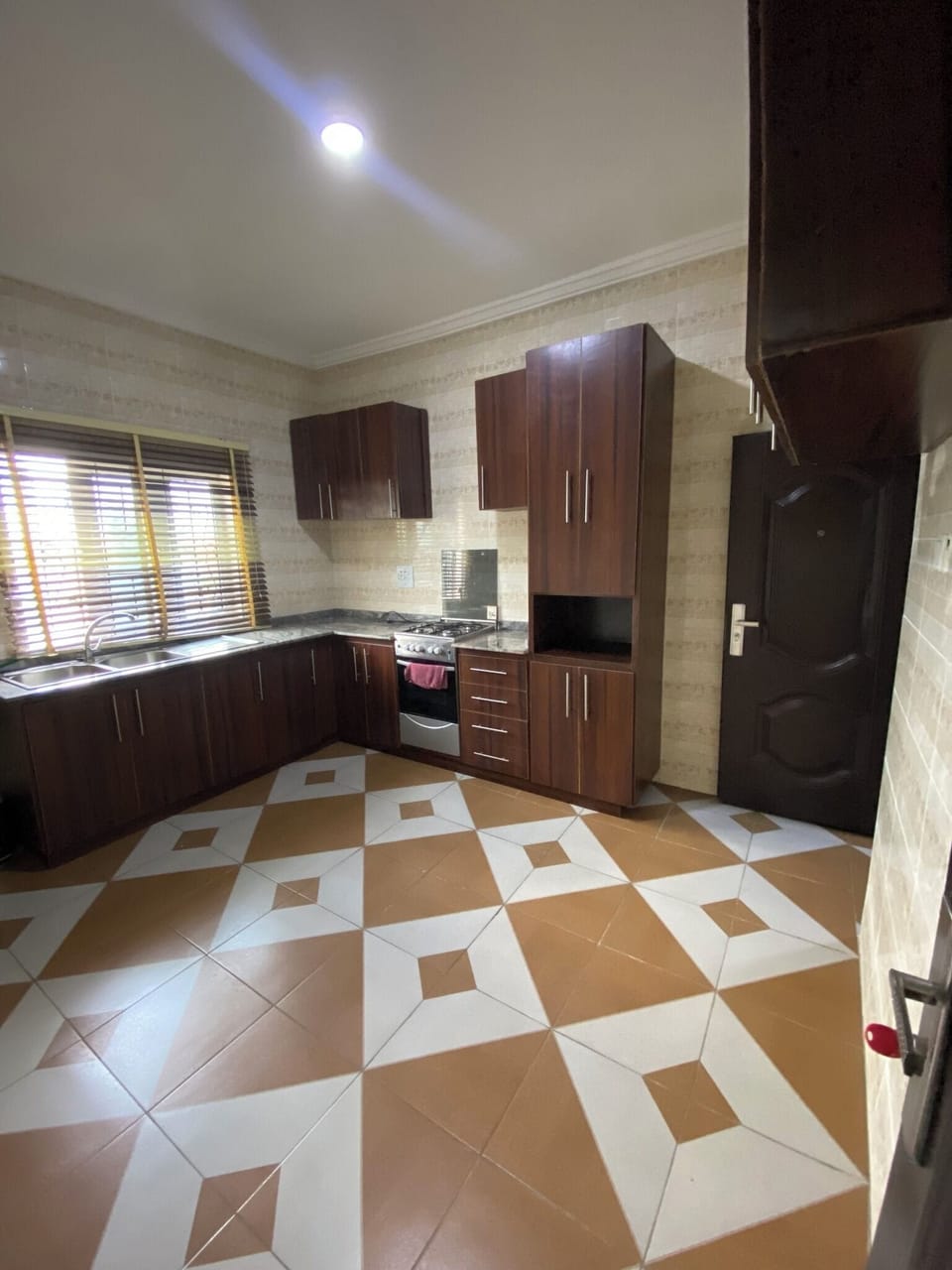 Standard Room, Balcony, City View | Private kitchen | Fridge, microwave, oven, stovetop
