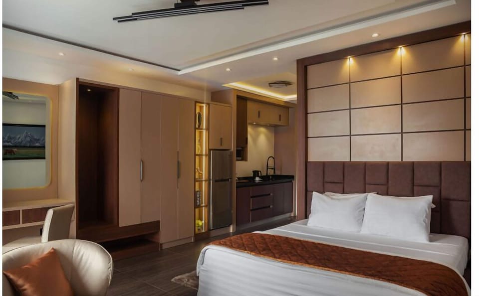 Double Room, Pool View | Desk, laptop workspace, free WiFi