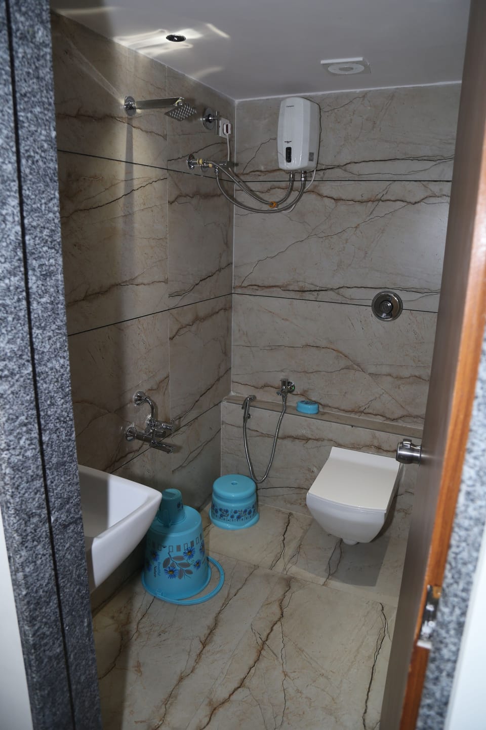 Deluxe Room, City View | Bathroom