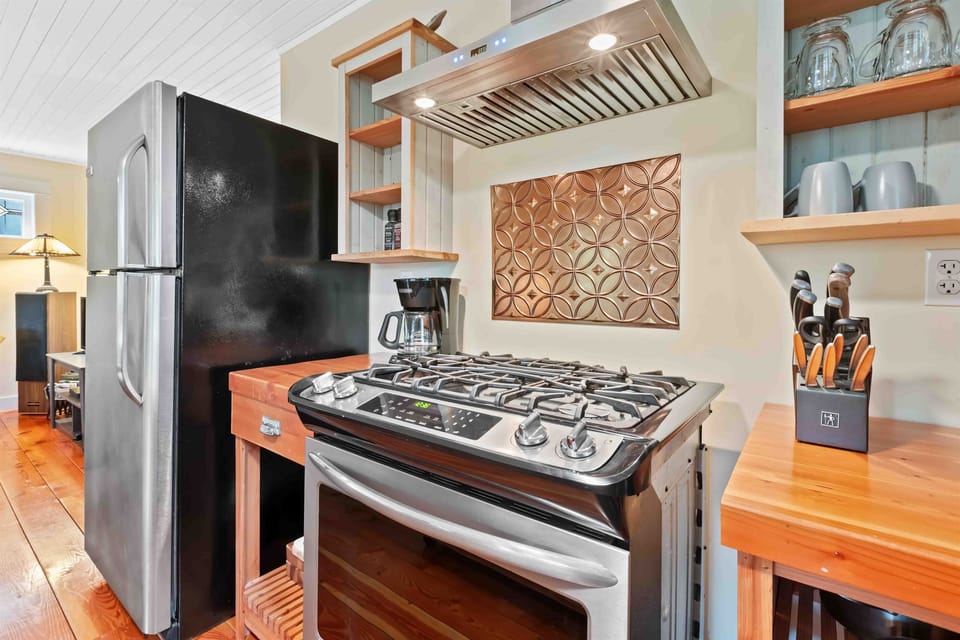 Fully stocked kitchen