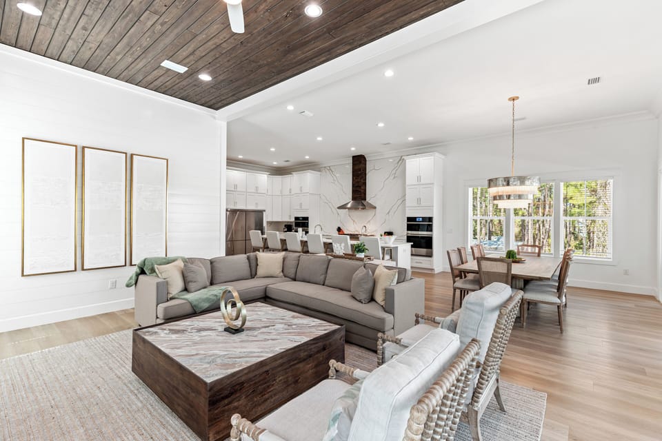 2nd Floor Living Room
