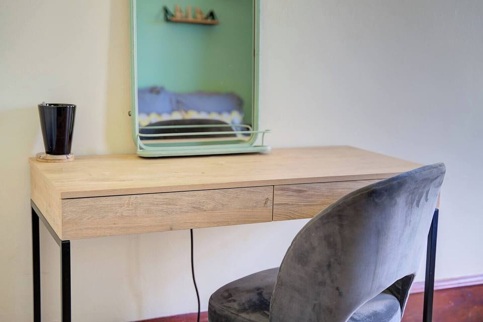 Office desk and chair