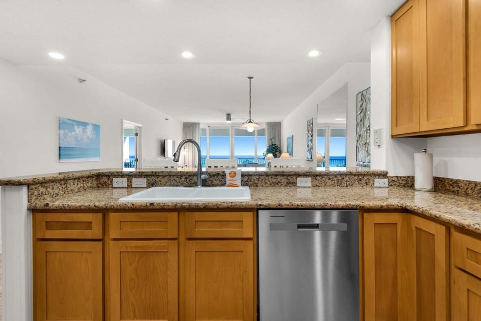 Navarre Beach Regency 310 - Sea Turtles Apartment in Pensacola Beach