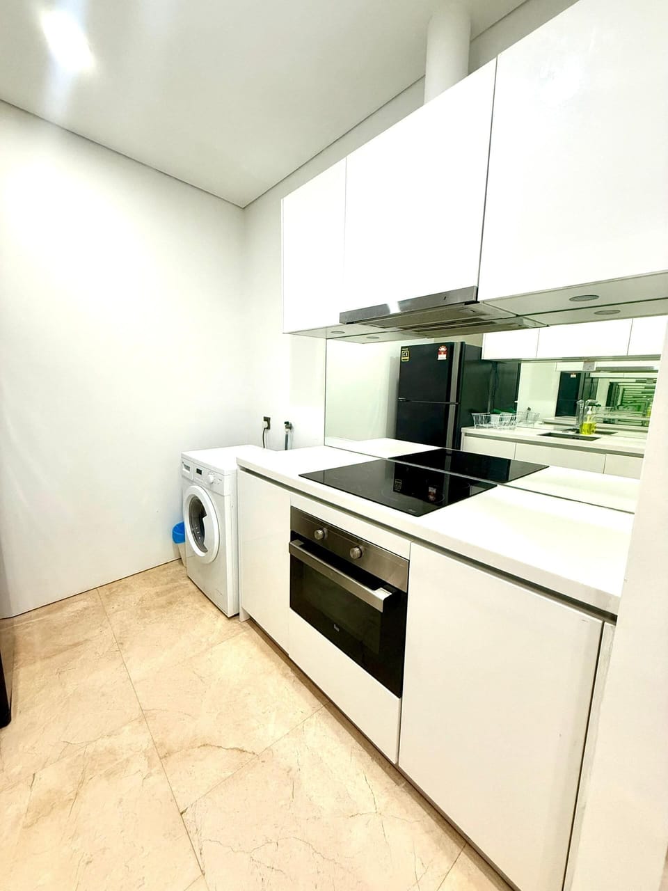 Family Apartment, City View | Private kitchen