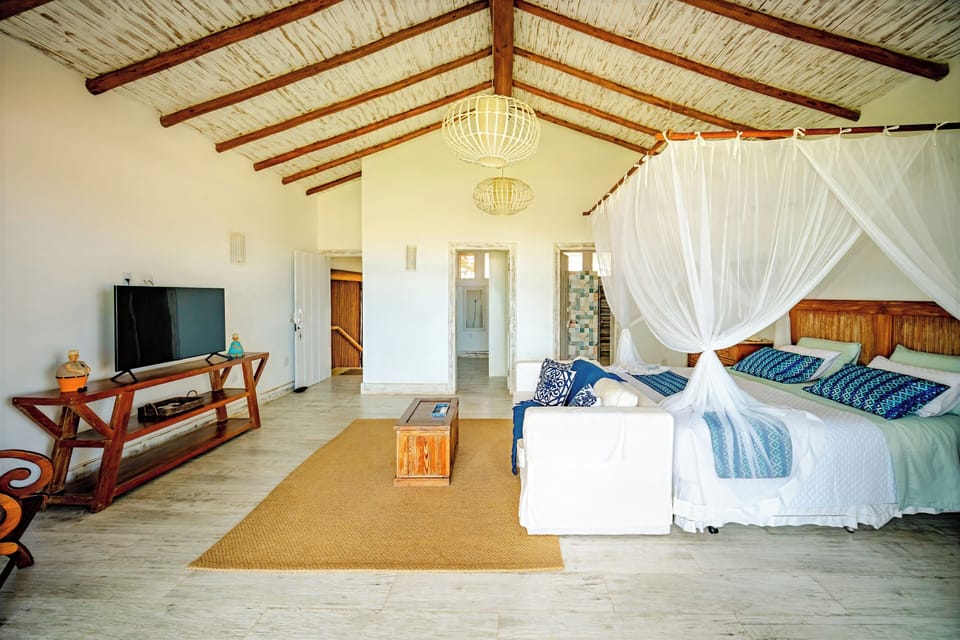 Luxury Double Room, Beach View | Free WiFi, bed sheets