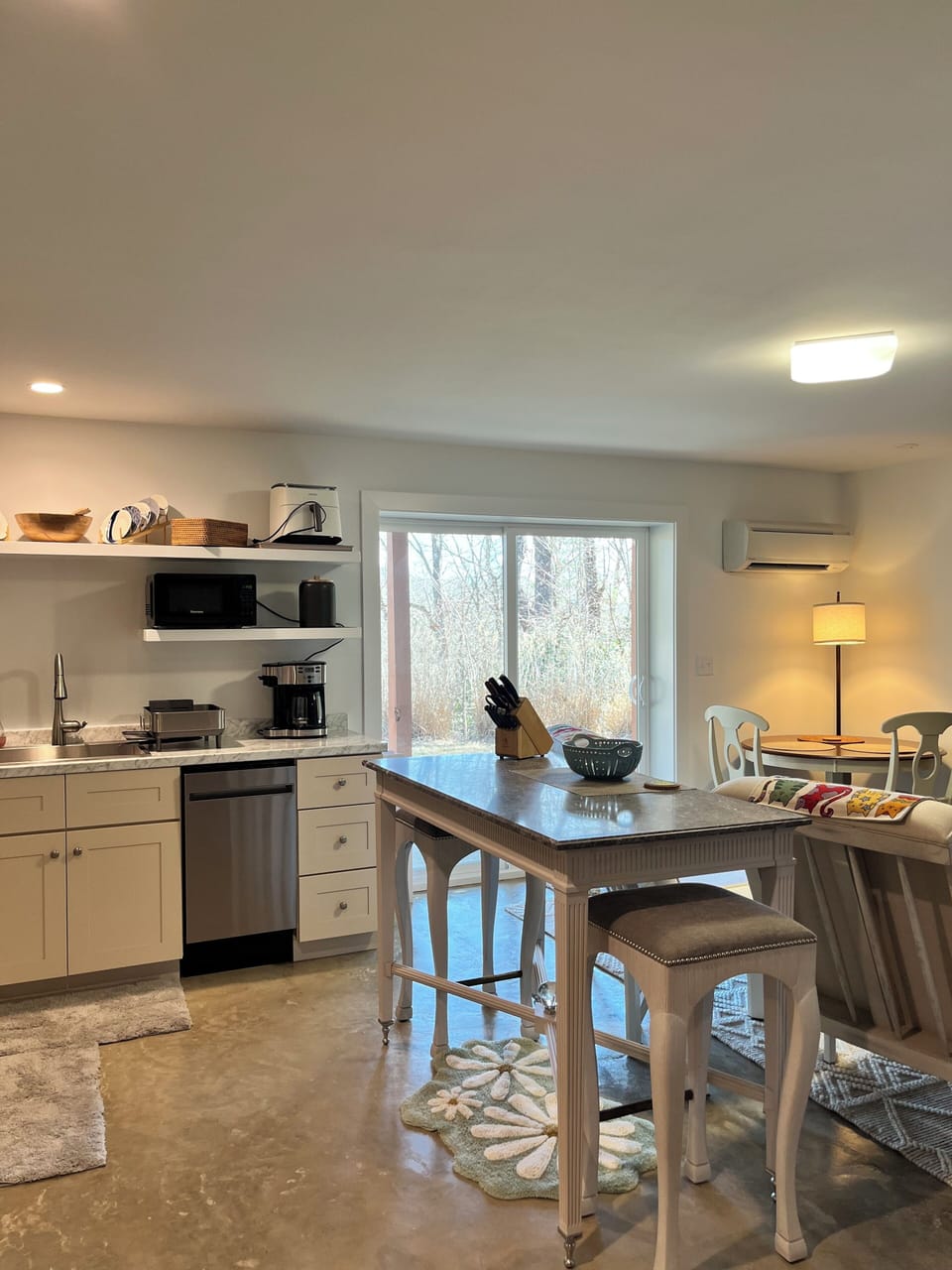 Living area and kitchen area