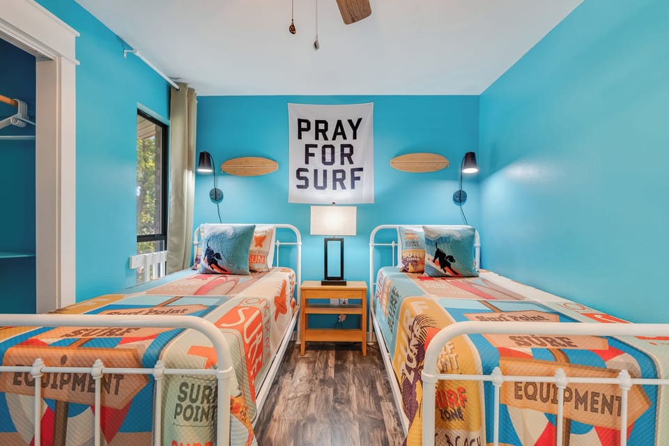 Bedroom 3 - 2 Twin Beds