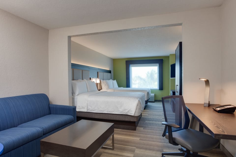 In-room safe, desk, iron/ironing board, rollaway beds