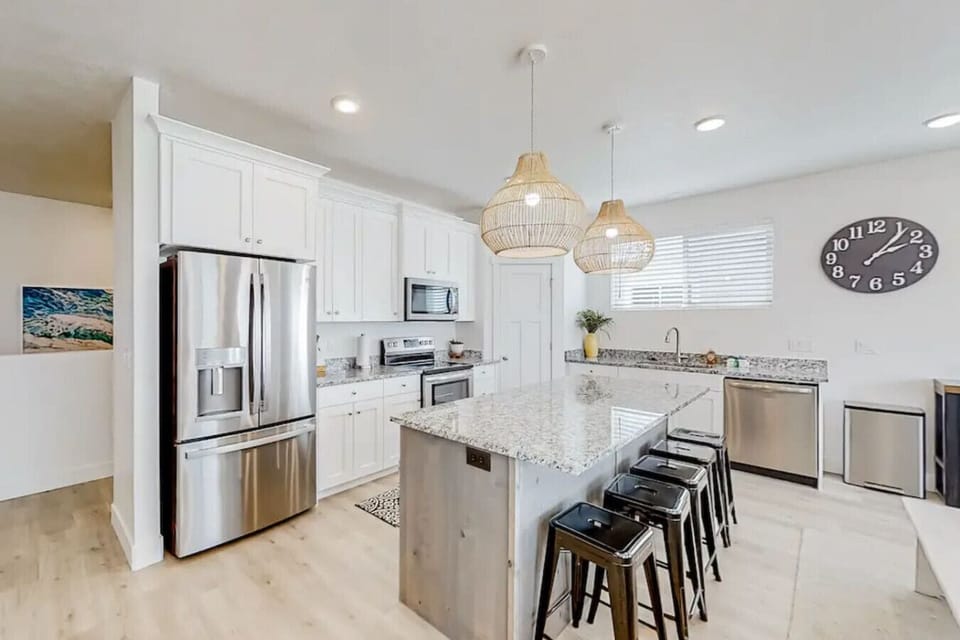 Fully stocked Kitchen for Home Cooked Meals