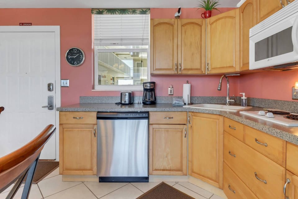 The studio door operates on an electronic lock - so there are no keys to keep track of during your stay.