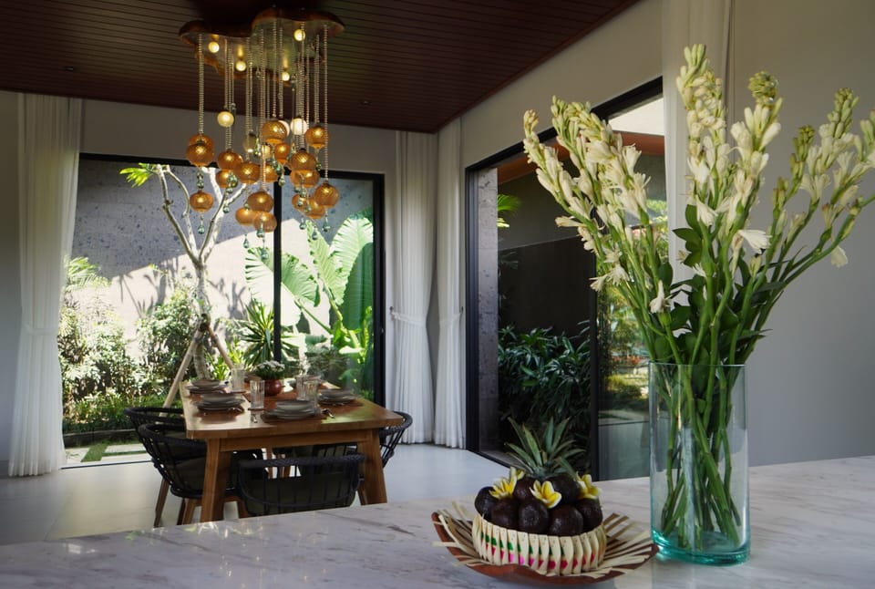 Luxury Villa, 3 Bedrooms, Pool View | Dining room