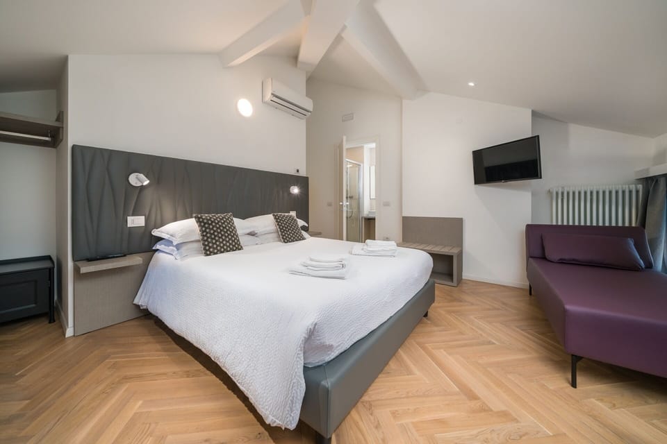 Basic Double Room | Free WiFi