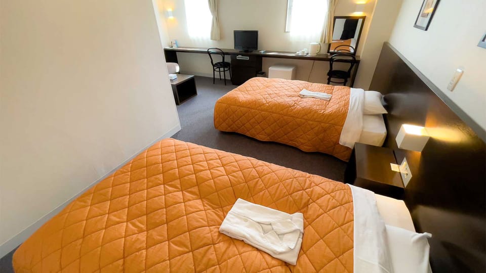Twin Room, Non Smoking, Mountain View | WiFi (free)