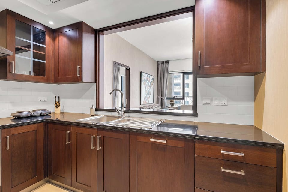 Apartment, Balcony, City View | Private kitchen | Electric kettle