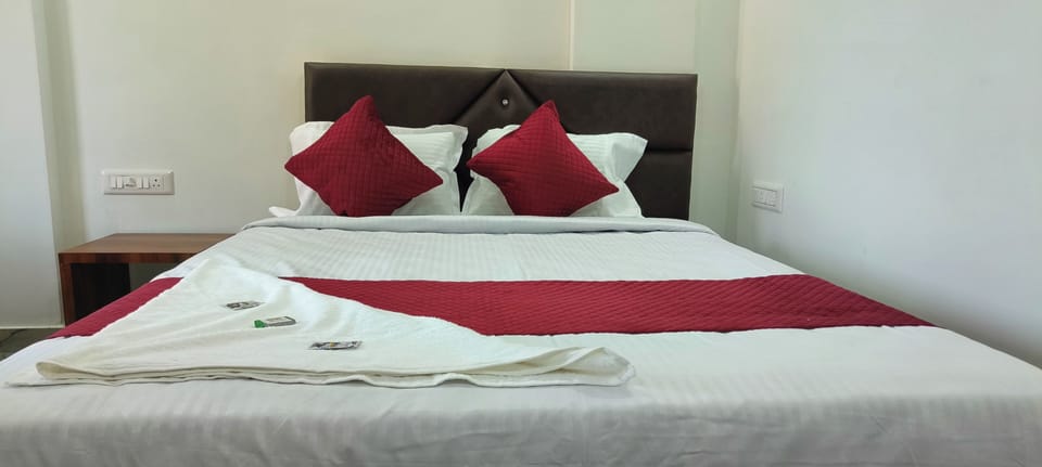 Hypo-allergenic bedding, down comforters, desk, laptop workspace