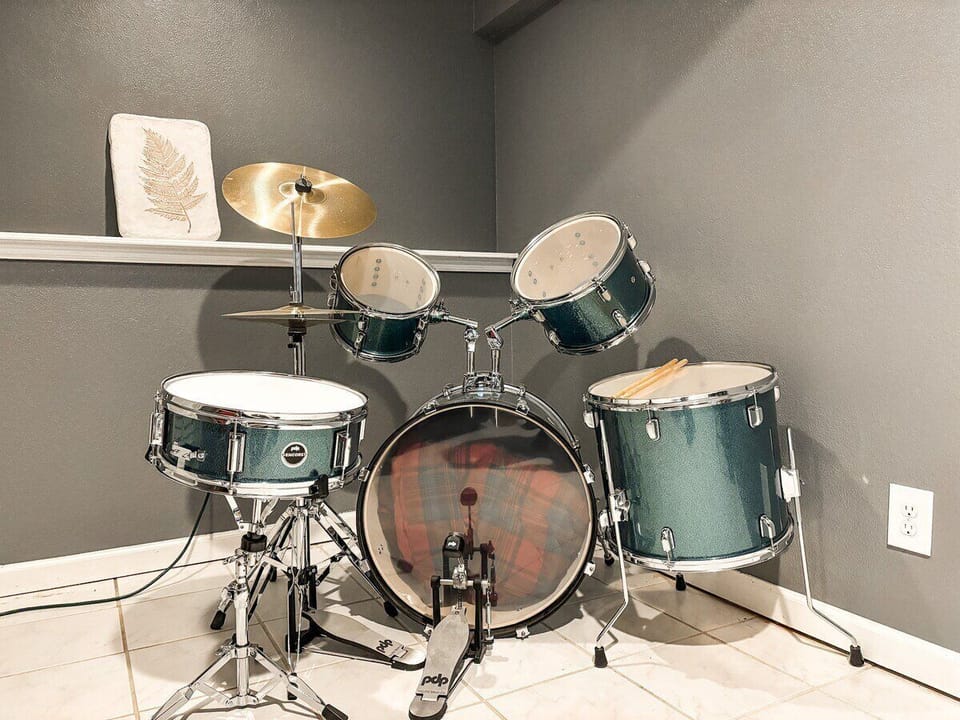 This level includes a drum set for a fun, unique touch.