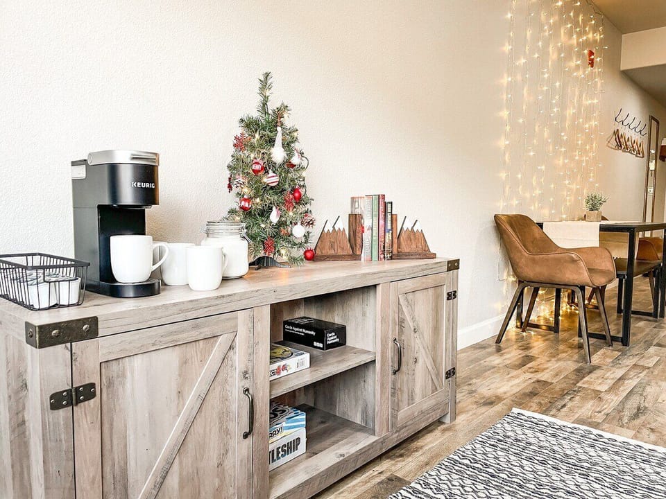 Enjoy a cup of coffee with our Keurig. K-cups are complimentary